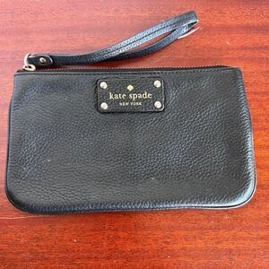 Kate Spade New York Black Pebbled Leather Wristlet Pouch Gold Hardware Zipper